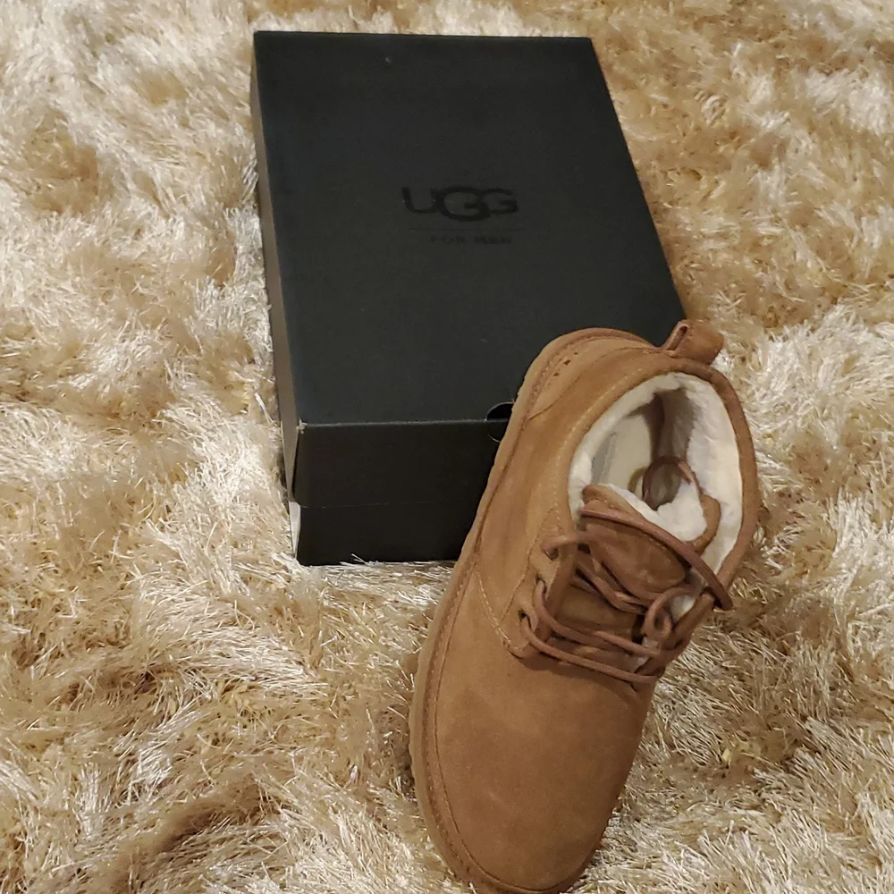 Boots - Picture 3 of 4